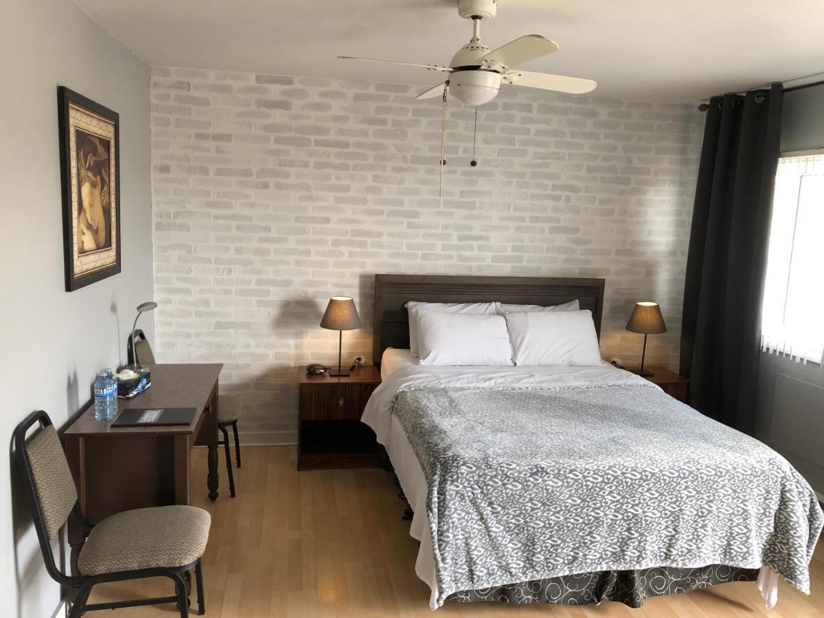 Auberge Restwell Motel Berrys Mills Экстерьер фото