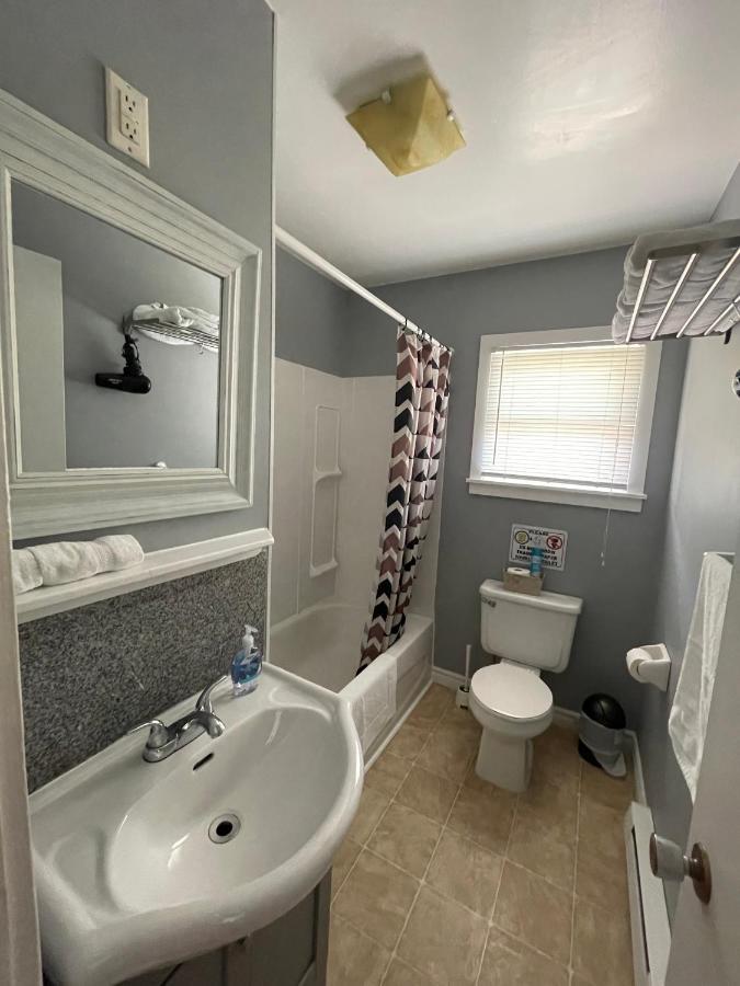 Auberge Restwell Motel Berrys Mills Экстерьер фото