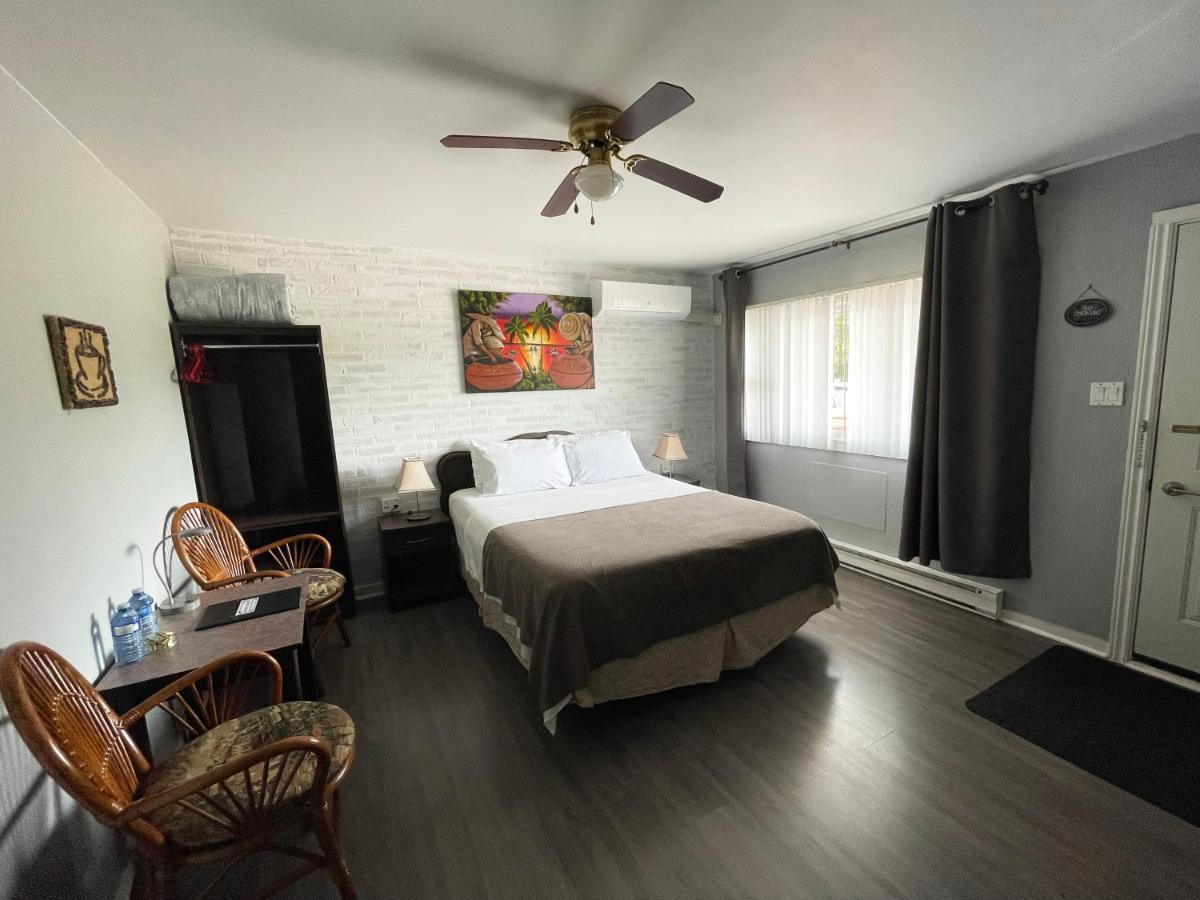 Auberge Restwell Motel Berrys Mills Экстерьер фото