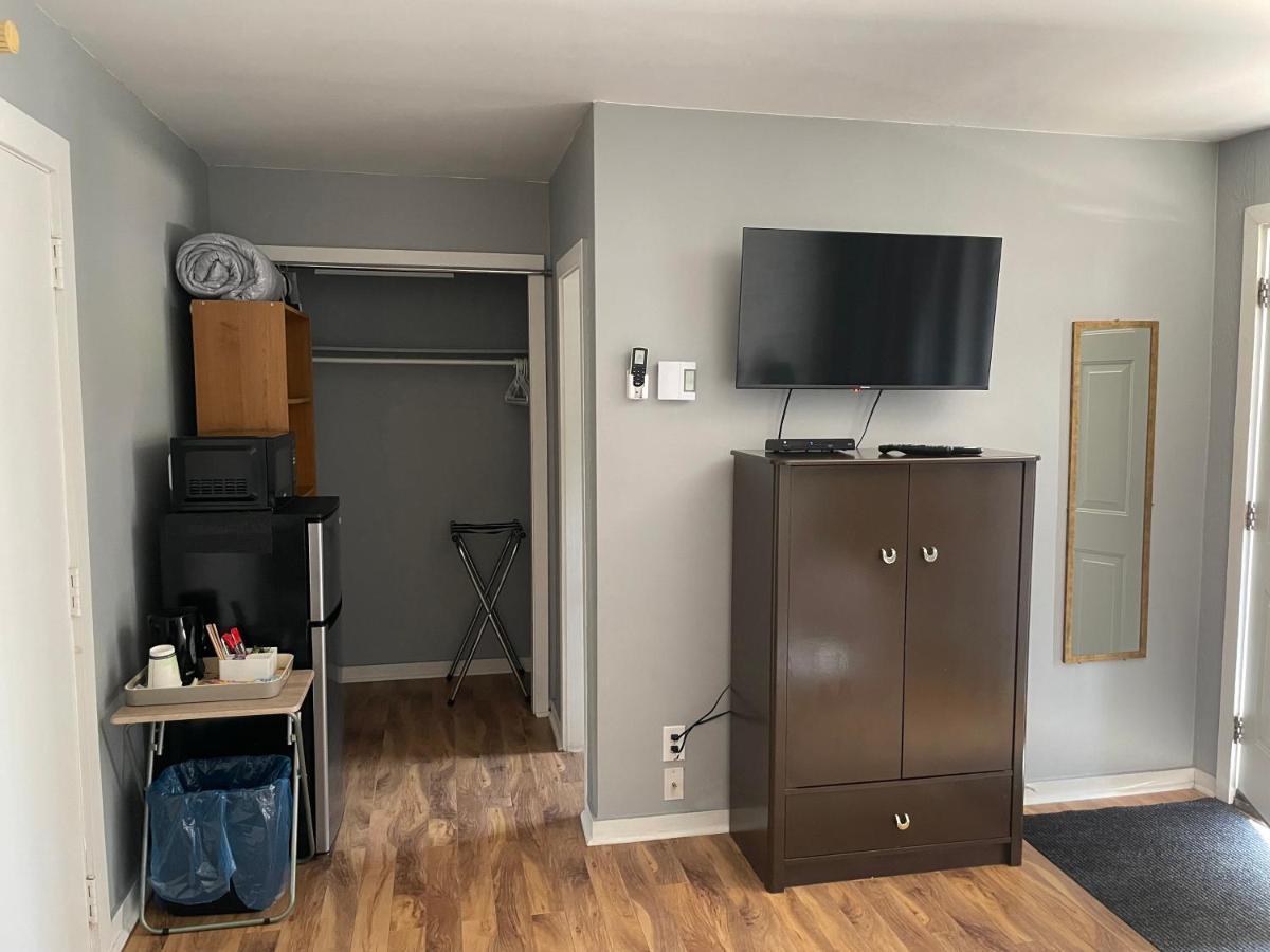 Auberge Restwell Motel Berrys Mills Экстерьер фото