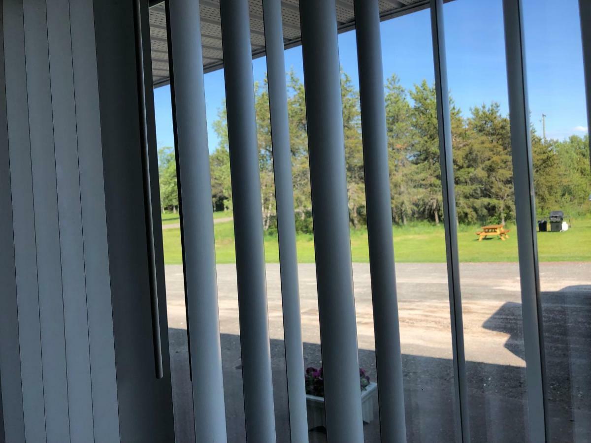 Auberge Restwell Motel Berrys Mills Экстерьер фото