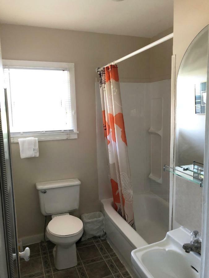 Auberge Restwell Motel Berrys Mills Экстерьер фото