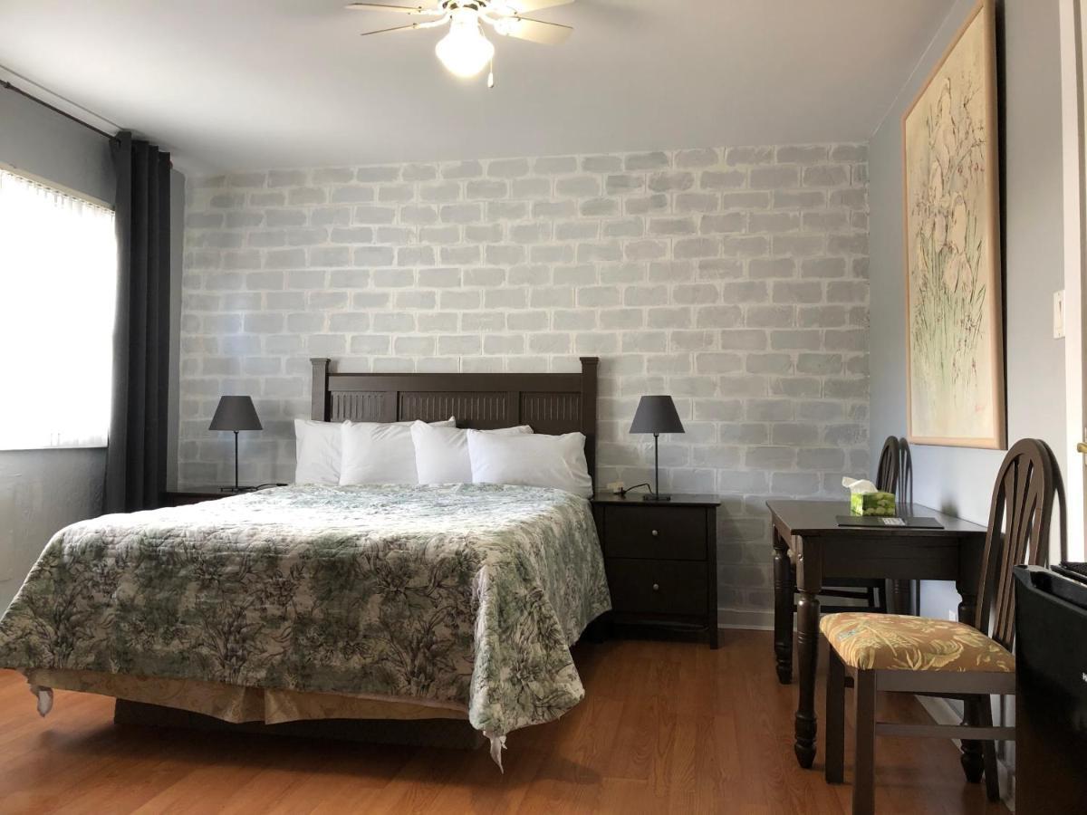Auberge Restwell Motel Berrys Mills Экстерьер фото